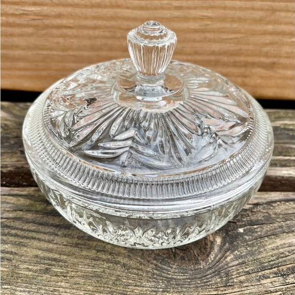 Vintage Avon Cut Clear Candy
Dish Vanity Powder Trinket Box 6"
Diameter - Picture 6 of 9